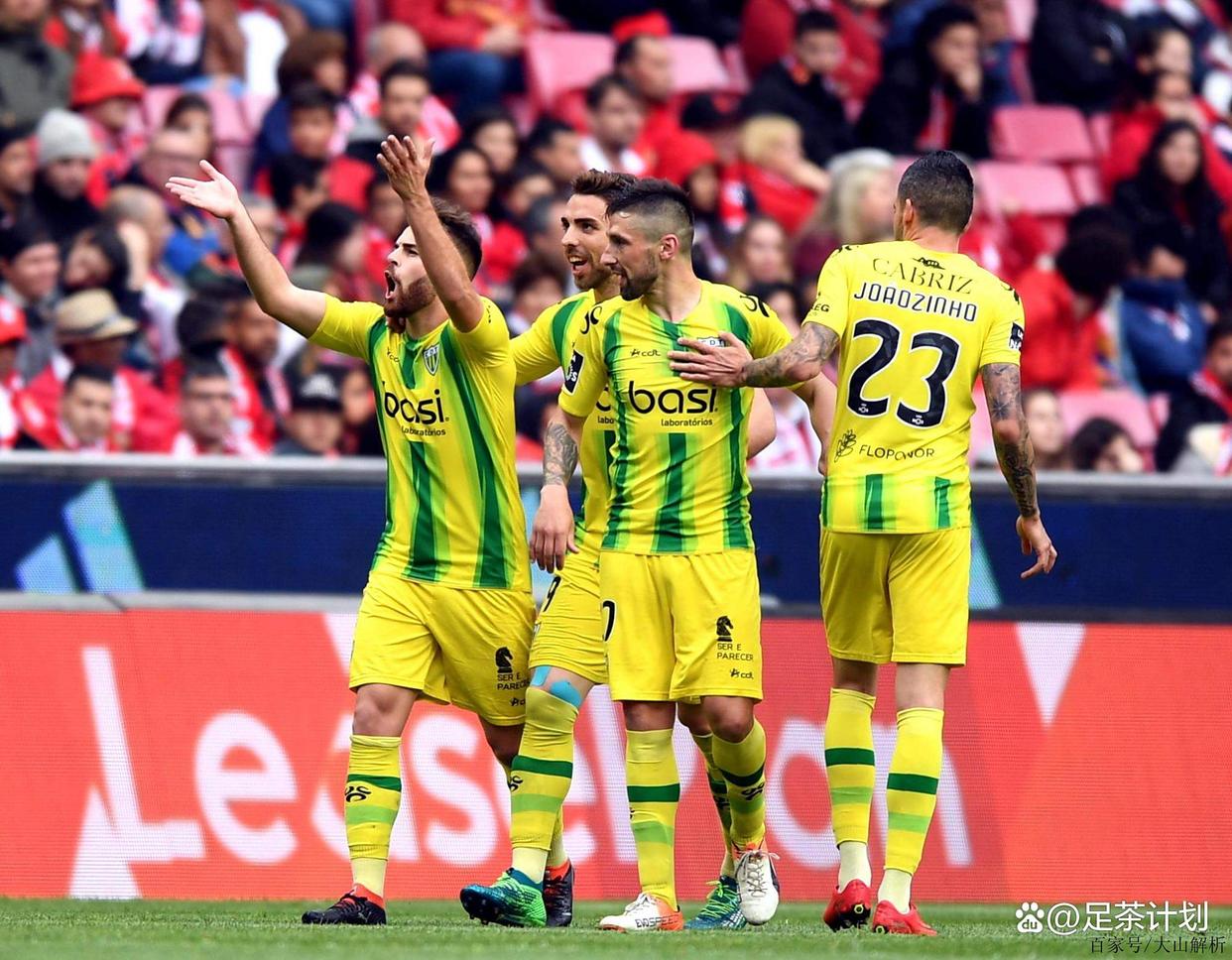 NG大舞台这也行？今晚斯图加特调整名单以备葡超里昂完成体检备战欧超杯，洛杉矶快船赛后官宣签约的简单介绍